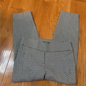 Apt. 9 Black and White Geometric Knit Ankle Pants size 4